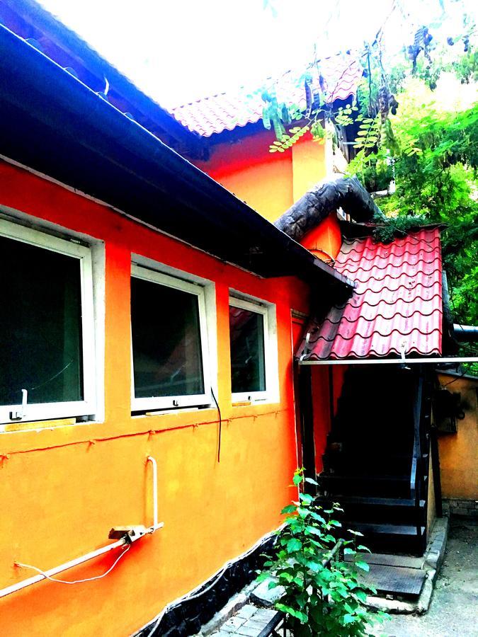 Apelsin Hostel Almatı Dış mekan fotoğraf